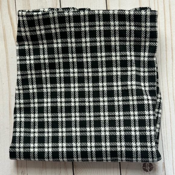 H&M Plaid Mini Skirt - Picture 3 of 4